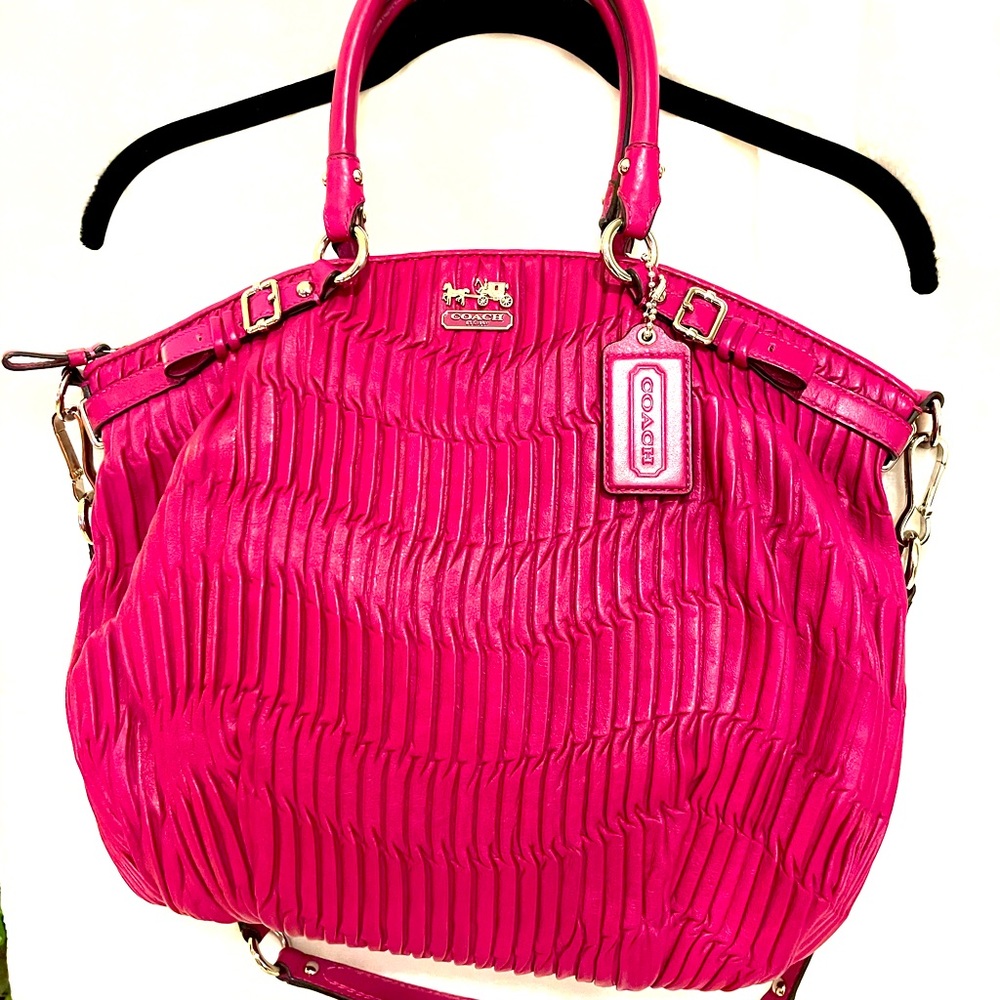 Flash Sale👜👜!!!Magenta.